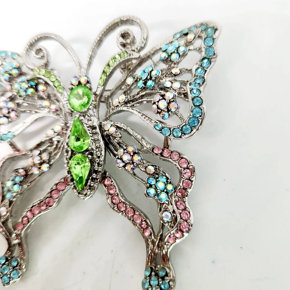 Vtg Large Silver Tone Pastel AB Rhinestone Crystal Butterfly Insect Brooch Pin - Picture 3 of 6